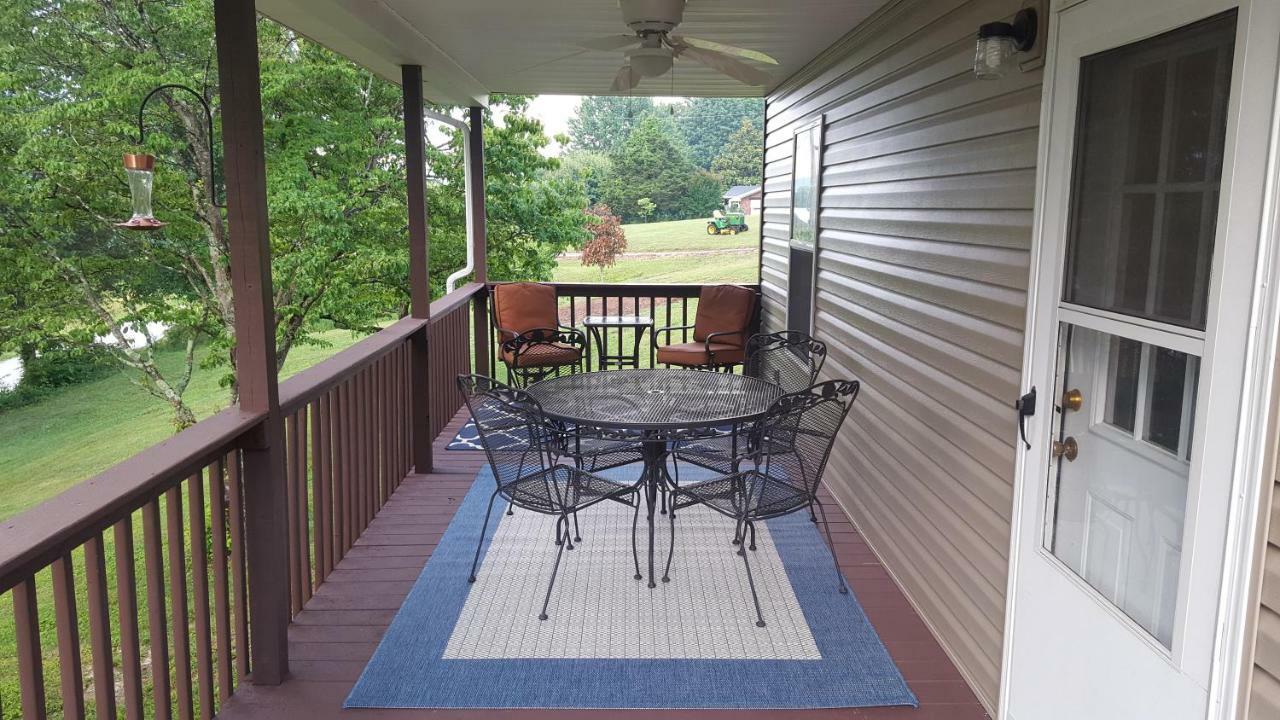 Cabin By The Lake Burnside Exterior photo